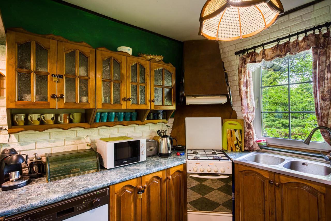 Lesny Dworek Farm stay *